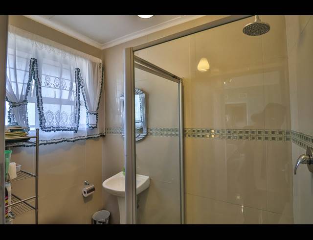2 BEDROOM APARTMENT FOR SALE IN AMANZIMTOTI